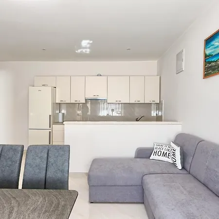 Apartamento Andrea Del Mar